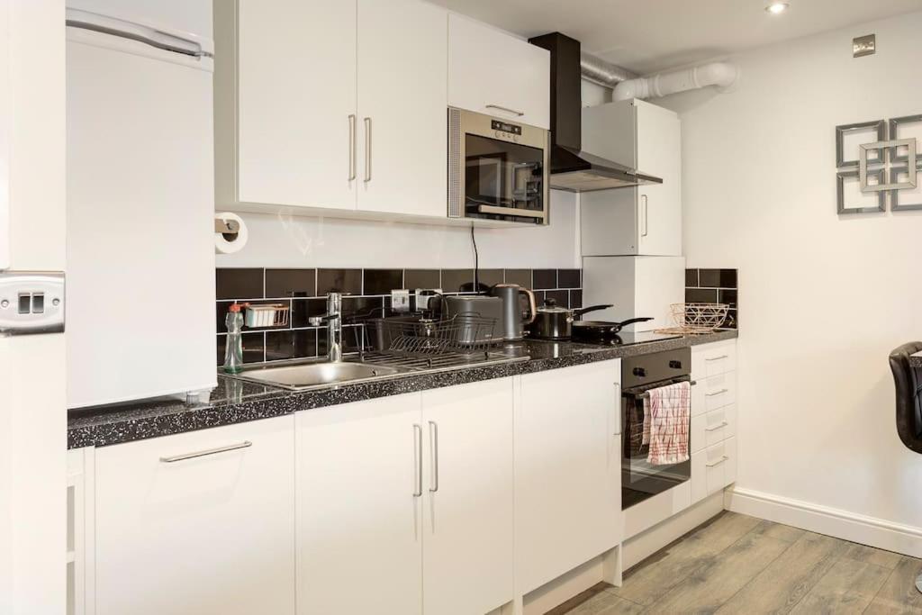 Cosy Brand New Spacious 1 Bed Luxury Apartment 버밍엄 외부 사진